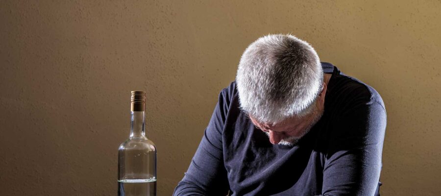 Starenje i konzumiranje alkohola